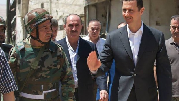 Bashar Al-Assad kilátogat a frontra