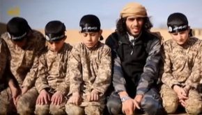 Az ISIS gyerekkatonái.