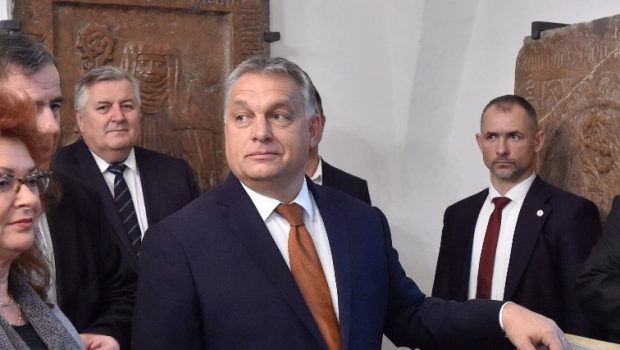 Orbán Viktor miniszterelnök látogatást tesz Gizella magyar királyné sírjánál Passauban (Fotó: MTI/Máthé Zoltán)