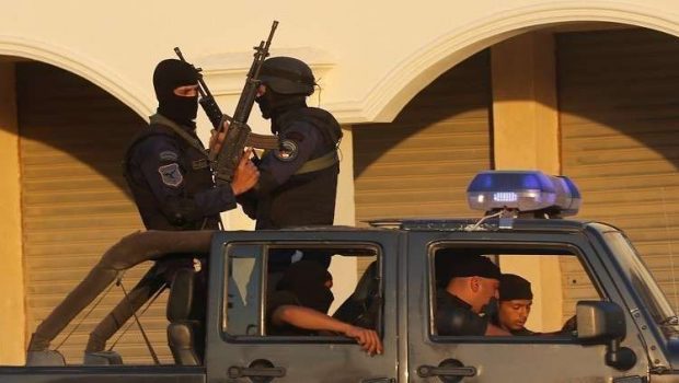 Fotó: Reutres. A képen az egyiptomi biztonsági erők tagjai.